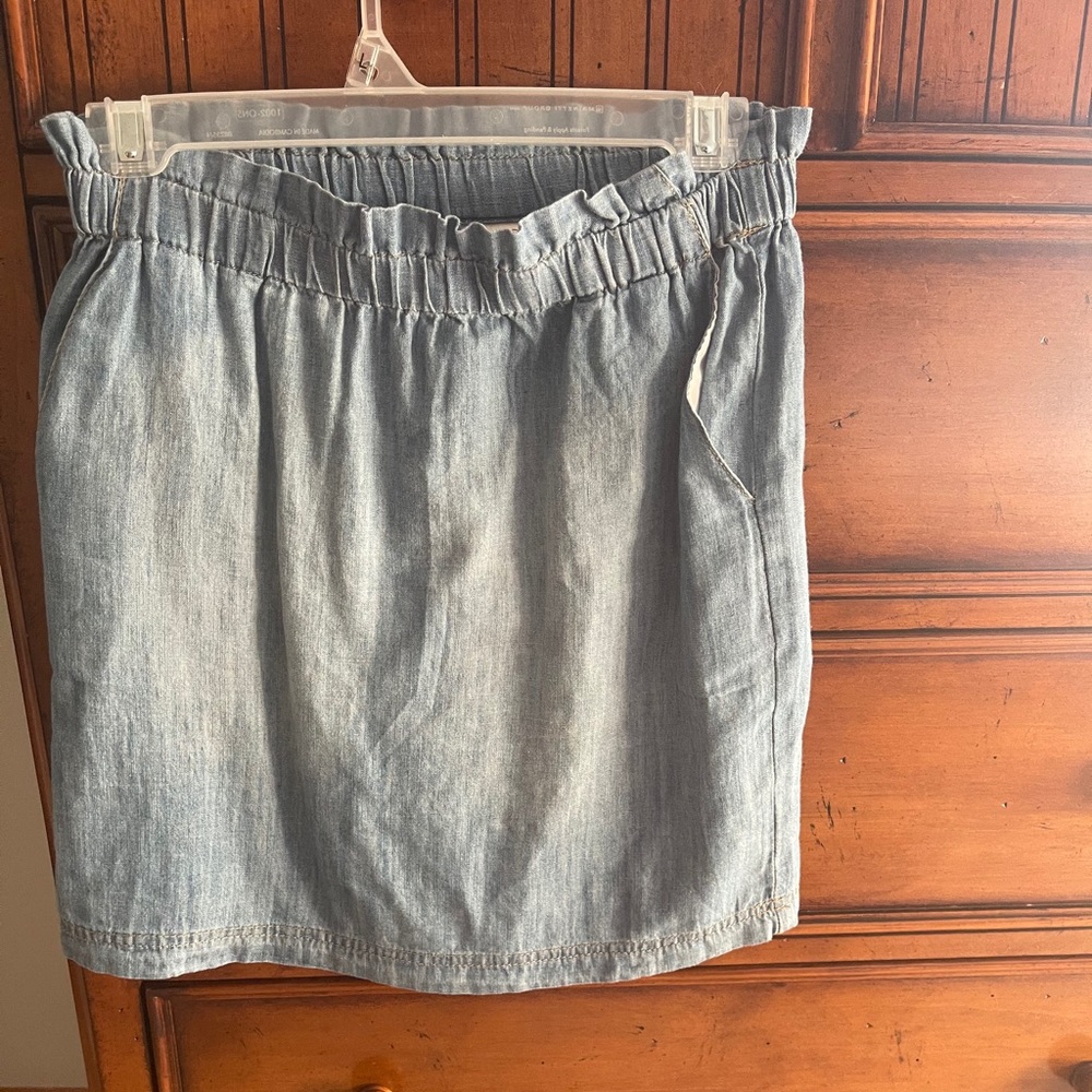 Universal Thread Skirt